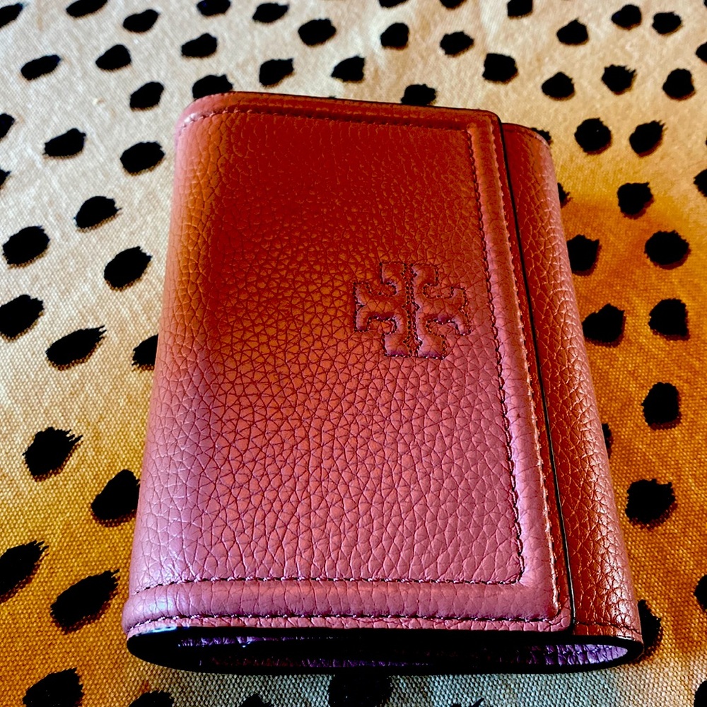 COPY - COPY - Tory Burch wallet like new